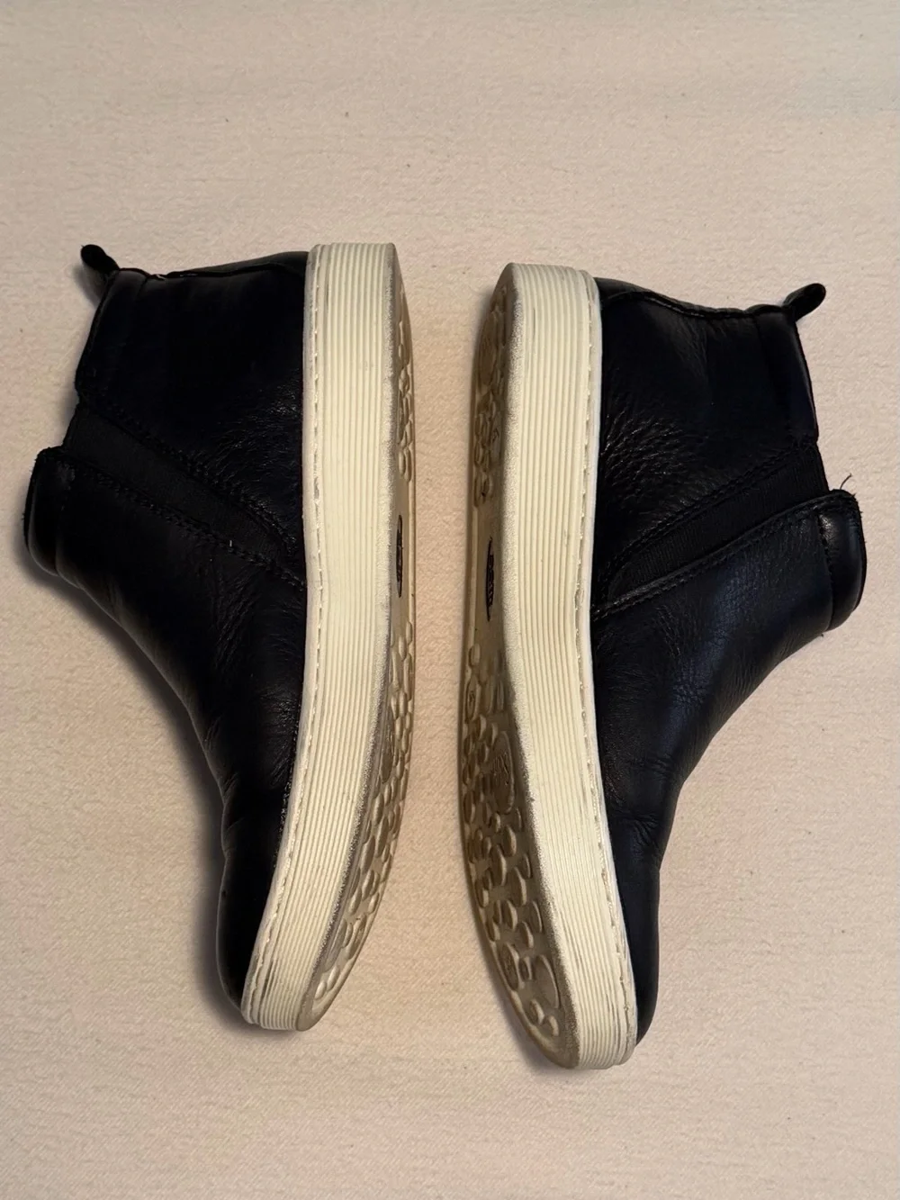 Sofft Womens Somers Chelsea Sneaker Size 9 Black Leather Slip On Mid Bootie